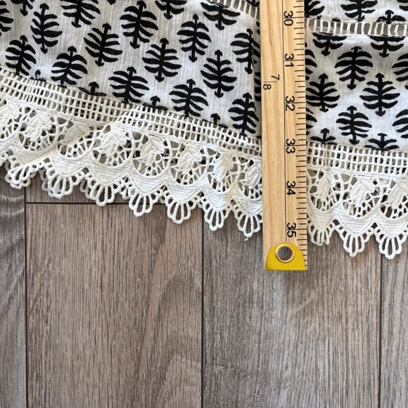 Old Navy Halter Dress with Leaf Pattern and Shoulder Ties with Tassels Size M - Picture 8 of 13